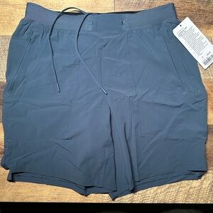 NWT Lululemon License to Train Short 7” LL sz Large Blue